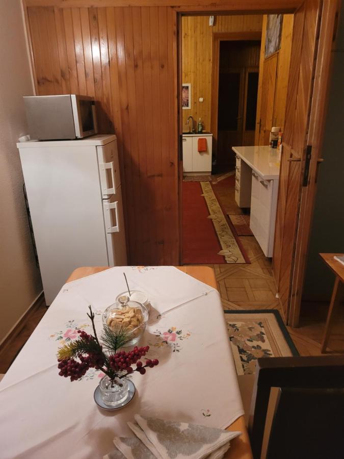 Pokoje Goscinne Victoria Krakau Buitenkant foto